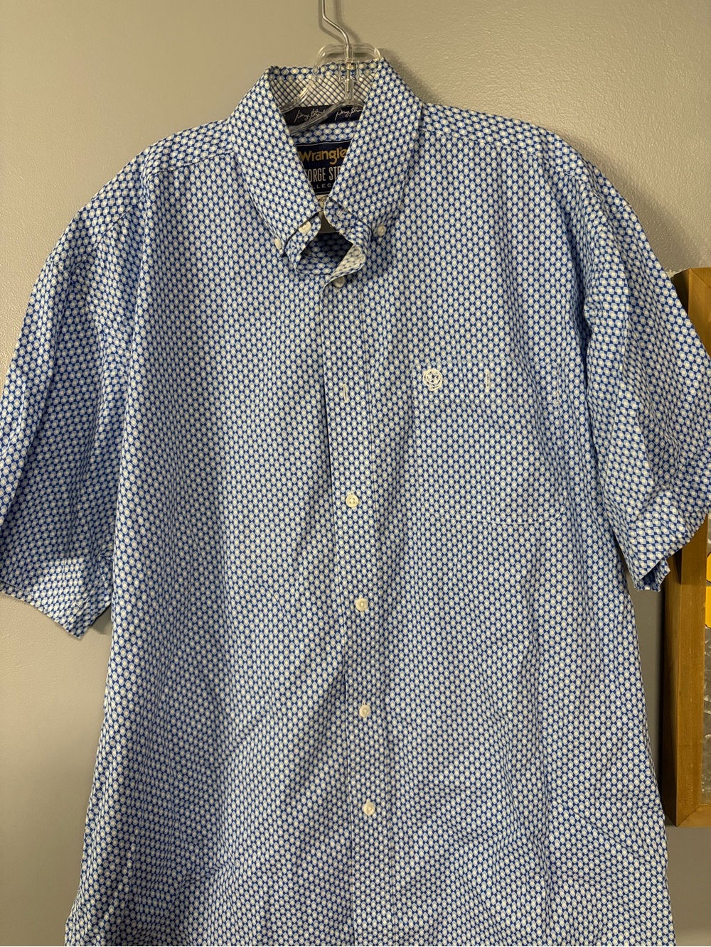 Wrangler George Strait Men's Blue Patterned Short-Sleeve Button-Down Shirt